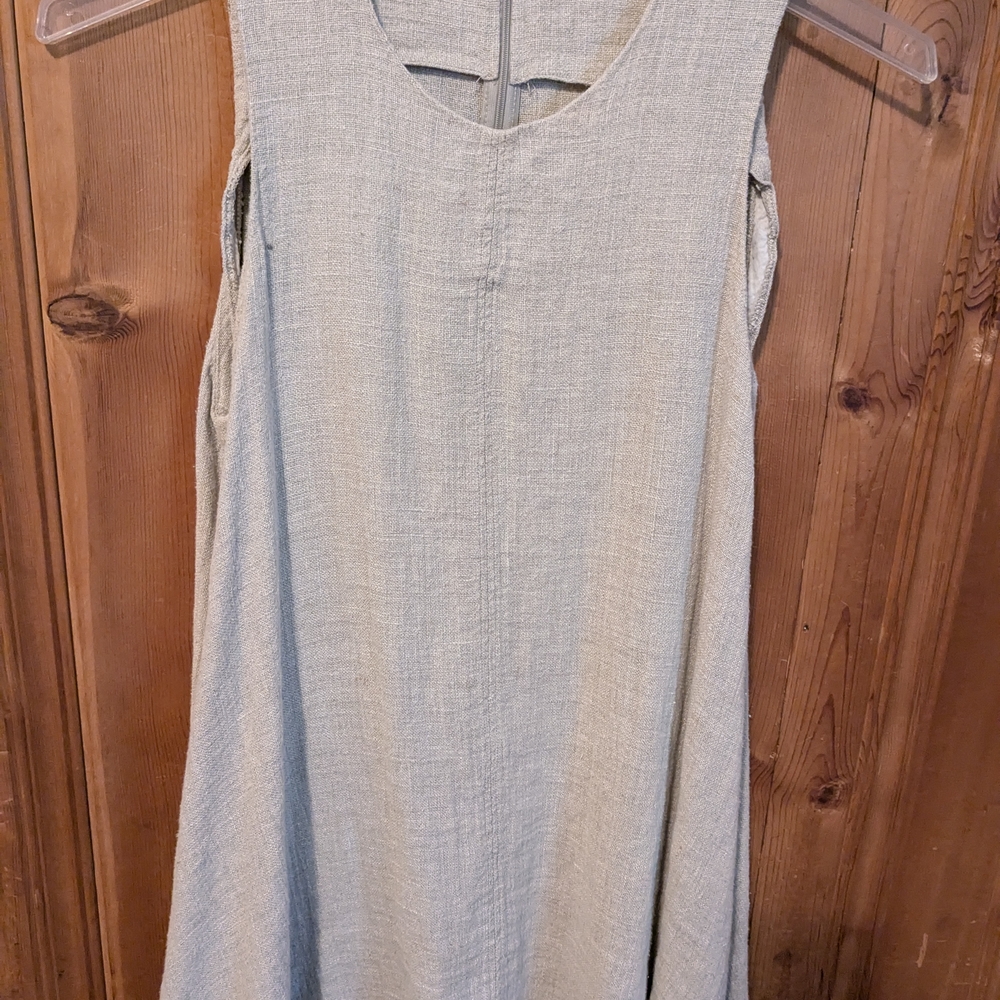 Sleeveless Light Gray Dress